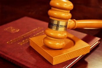 Două decizii-cheie amânate la CCR, în ziua în care Guvernul Mureșan merge la vot în Parlament