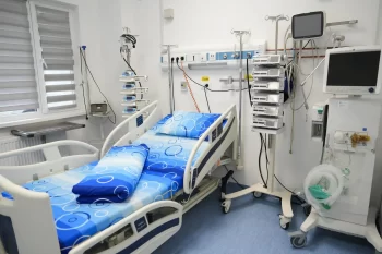O nouă tragedie în lumea medicală! Asistent medical găsit mort în camera de gardă, în Bicaz!