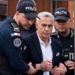 Călin Georgescu, prima noapte de arest din mandatul de 30 de zile. Polițiștii și jandarmii au “izolat” zona!