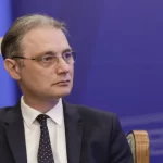 Luca Niculescu are lista de tehnocrați pregătită, dar preferă să împartă puterea cu partidele