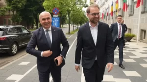 Bolojan și USR, când vă pleacă sinecurile din consiliile de administrație?