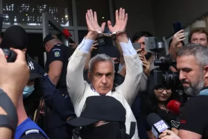 Când vor începe politicienii să-și asume dezastrul pe care l-au cauzat?