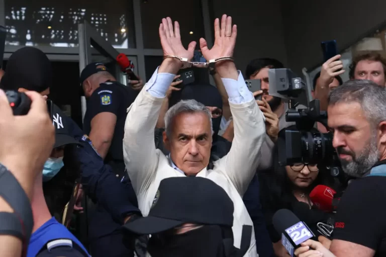 Când vor începe politicienii să-și asume dezastrul pe care l-au cauzat?