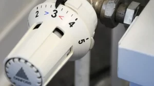 Bucureștenii ar putea plăti peste 500 de lei pe gigacalorie în această iarnă. Ce evită să spună Primăria Capitalei