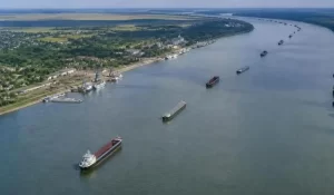 România nu mai are prioritate pe Canalul Sulina. Cotele de tranzit se impart „frățește”: 40% pentru navele românești, 40% pentru cele ucrainene și 20% pentru Moldova
