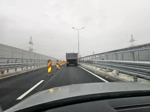 Vești pentru șoferi! Pasajul DN3 peste Autostrada Bucureştiului A0 a fost deschis circulaţiei – VIDEO
