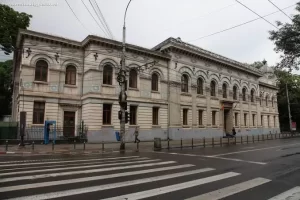 Directoarele de la colegiile Lazăr și Caragiale din Capitală au picat concursul pentru funcții. Ce acuzații aduc Ministerului