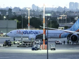 Hollywood ori Bollywood? Povestea incredibilă a zborului Flydubai și lucrurile care nu se leagă