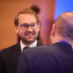 USR l-ar fi angajat pe Dominic Fritz la partid. Ce salariu ar urma să aibă