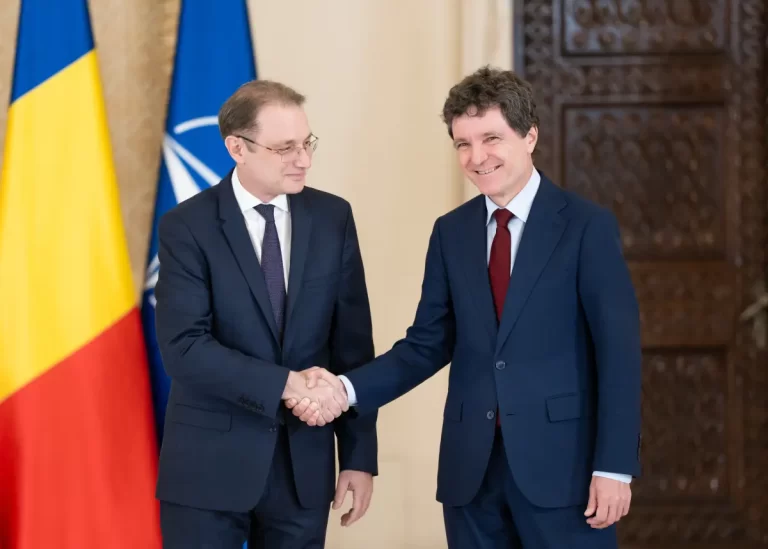 Nicușor Dan, indicat drept responsabil pentru menținerea crizei politice