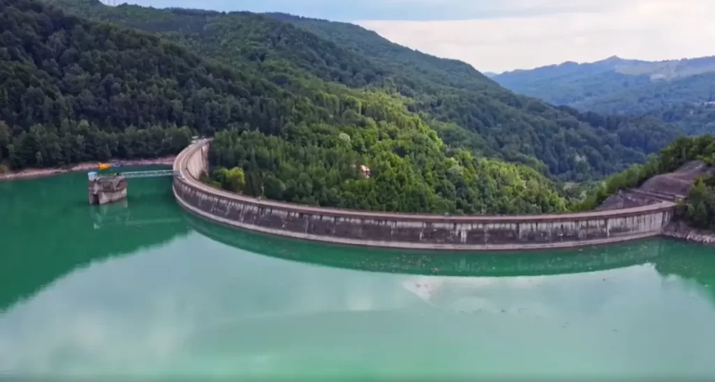 palt Cei peste 100.000 de oameni rămași fără apă au suferit degeaba. Urgența de la barajul Paltinu se amână până în 2029