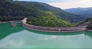 Cei peste 100.000 de oameni rămași fără apă au suferit degeaba. Urgența de la barajul Paltinu se amână până în 2029