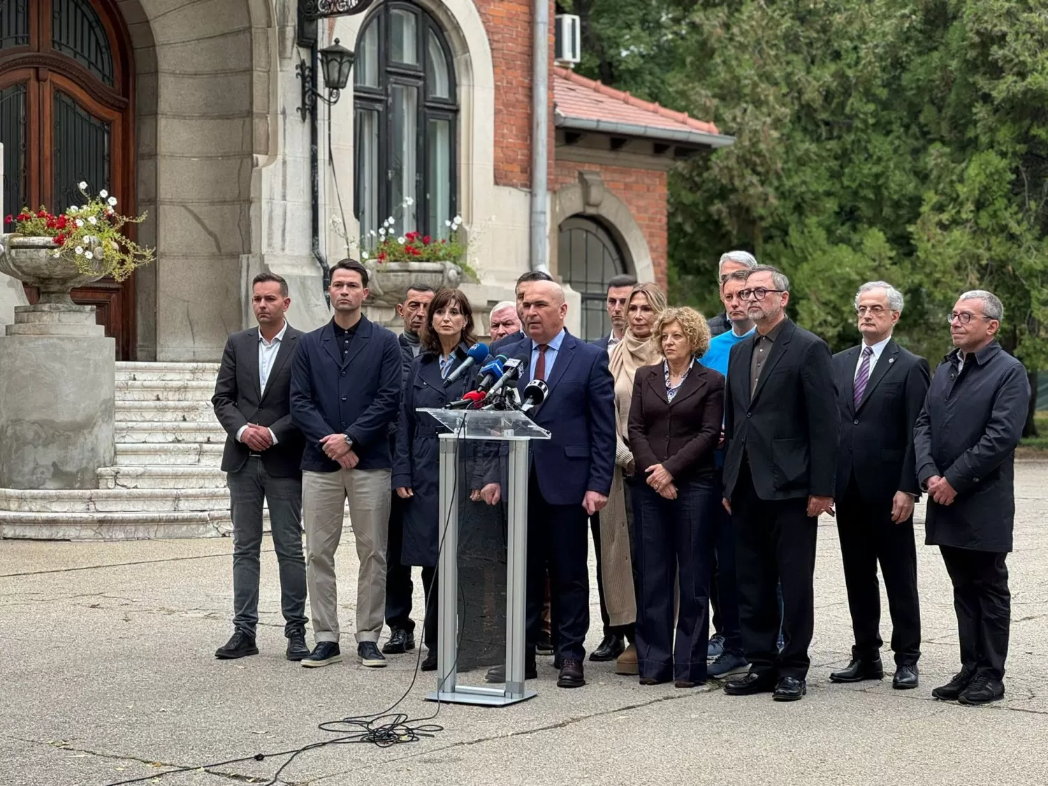 pnl2 Tișe îi cere demisia lui Bolojan și îi îndeamnă pe liberali să nu renunțe la funcții: „Pleacă toți sau niciunul!”