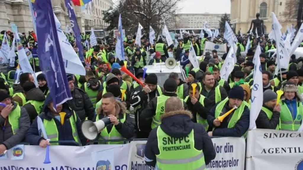 polii Poliția Română, în pragul unui val de pensionări: 13.000 de oameni pot pleca. Ce trebuie să facă Guvernul ca să-i oprească