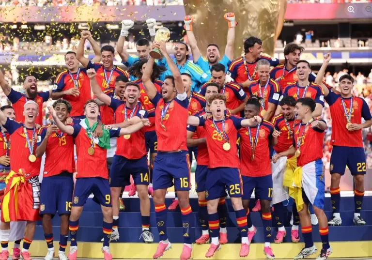 Record istoric în fotbal: Spania a ajuns la 42 de meciuri fără înfrângere și a depășit Italia