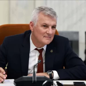 Noul ministru al Economiei, mesaj categoric la prima oră: „Sper să găsesc pe masă demisia doamnei în cauză!”